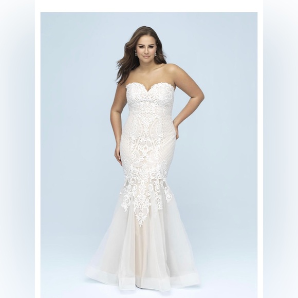 NEVER USED Allure Bridal Strapless Gown